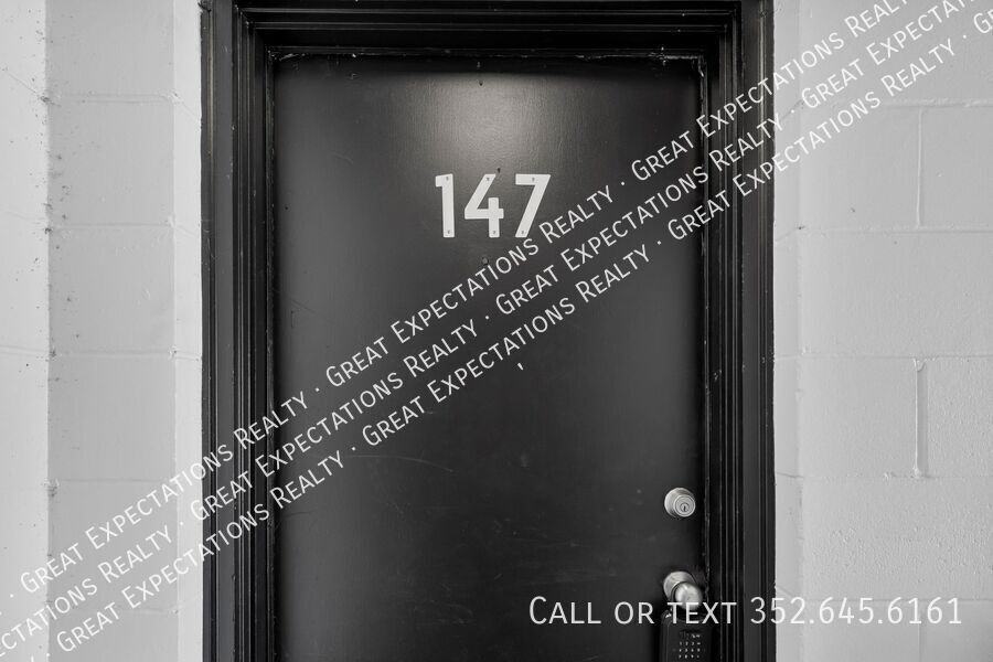 131 Se 13th Ave - Photo 4 of 15