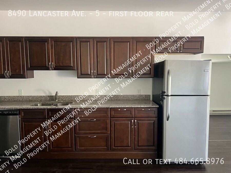 8490 Lancaster Ave - Photo 2 of 20