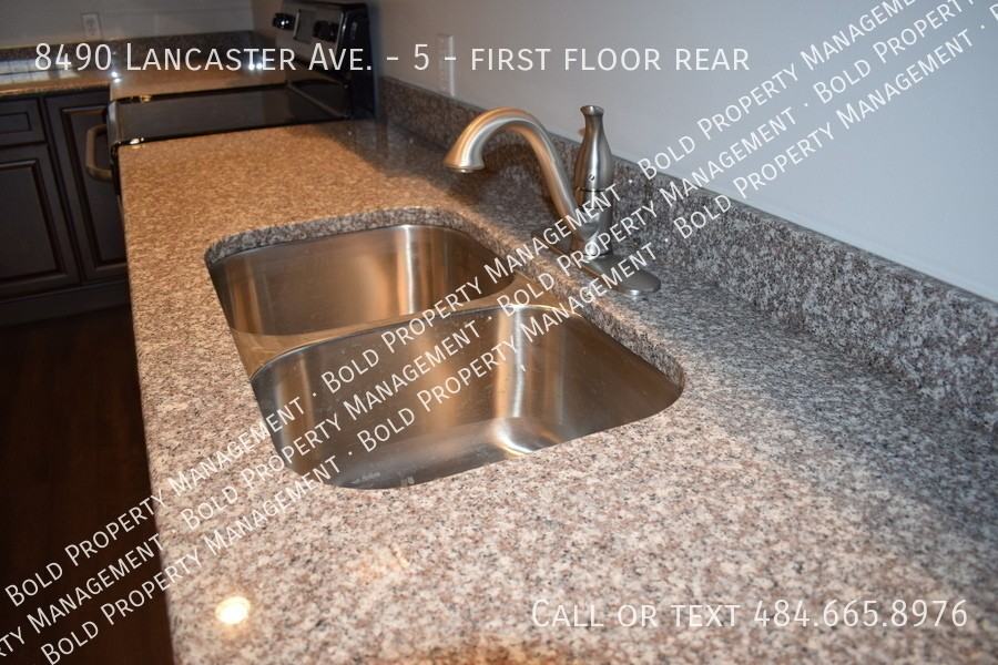 8490 Lancaster Ave - Photo 5 of 20