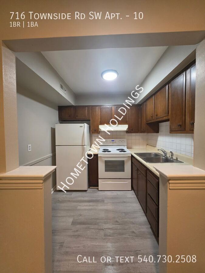 716 Townside Rd Sw #10 - Photo 3 of 10