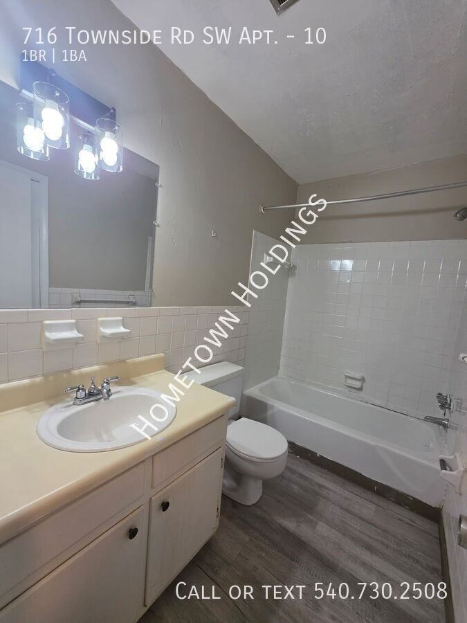 716 Townside Rd Sw #10 - Photo 4 of 10