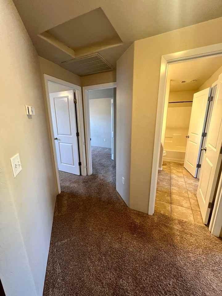 173 N Royal Ave #1 - Photo 5 of 26