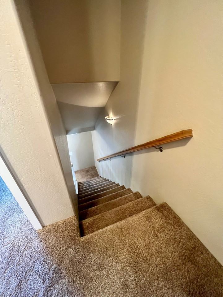 173 N Royal Ave #1 - Photo 6 of 26