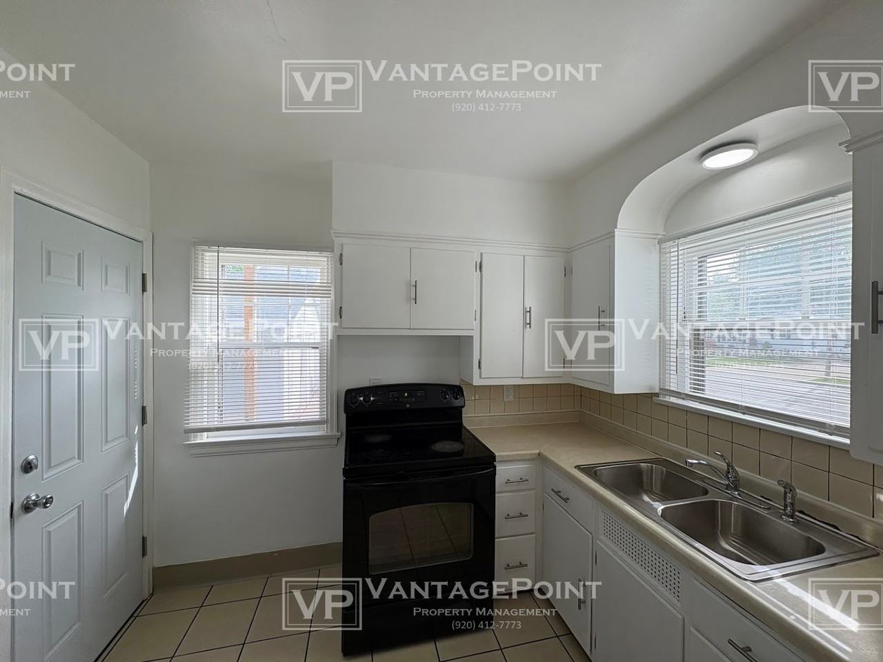 444 S Baird St Lowr - Photo 4 of 18
