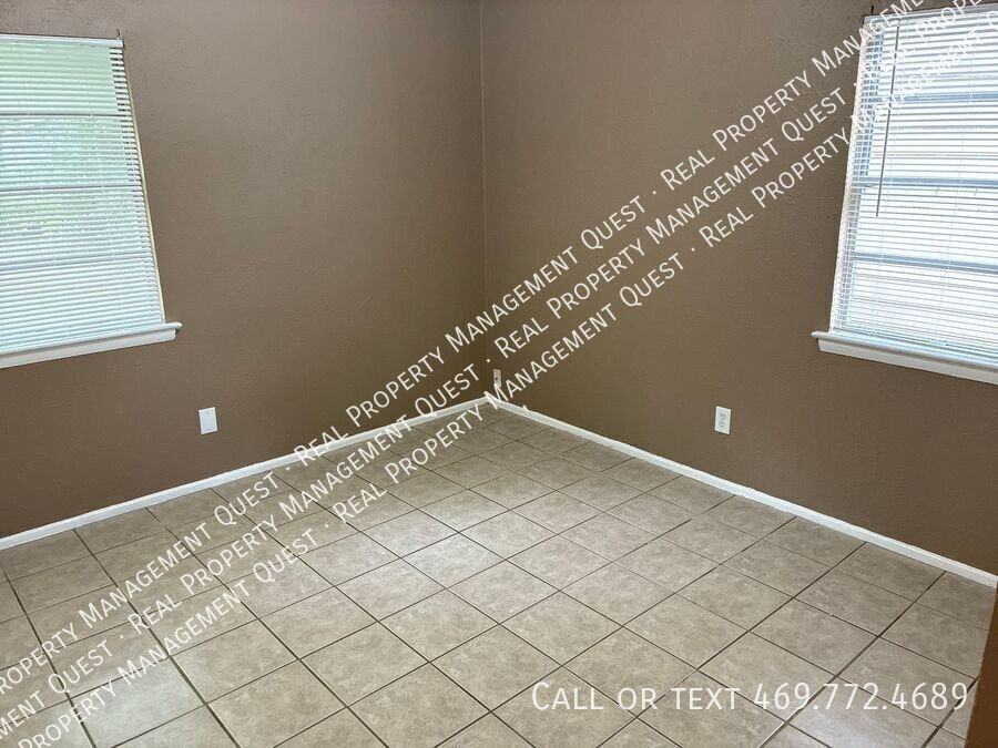 820 Milam Dr - Photo 5 of 9