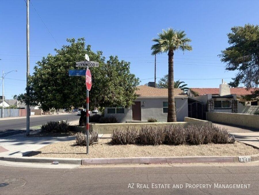 1348 W Lynwood St - Photo 3 of 22