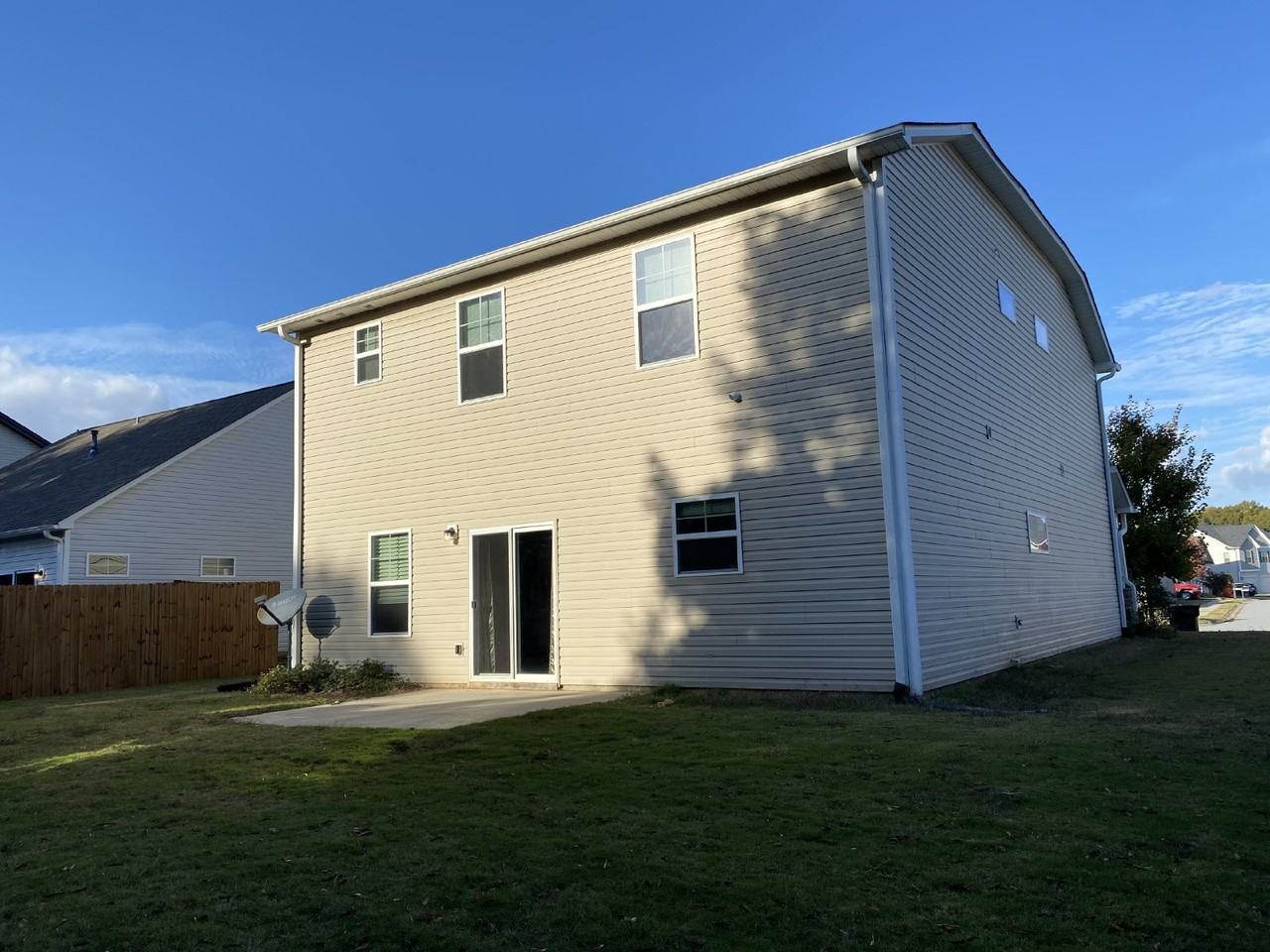 101 Chadmore St - Photo 4 of 34