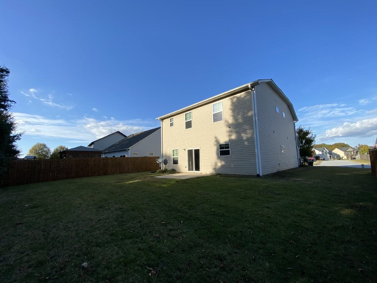 101 Chadmore St - Photo 5 of 34