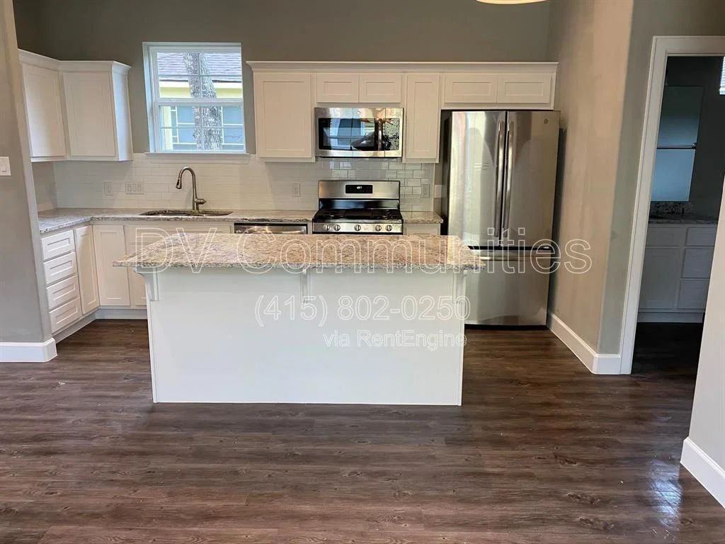 1202 3rd St - Photo 2 of 16