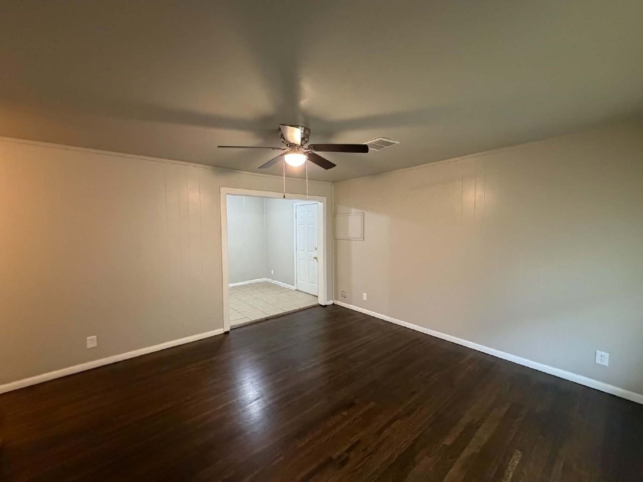 228 N 44th West Ave - Photo 3 of 8