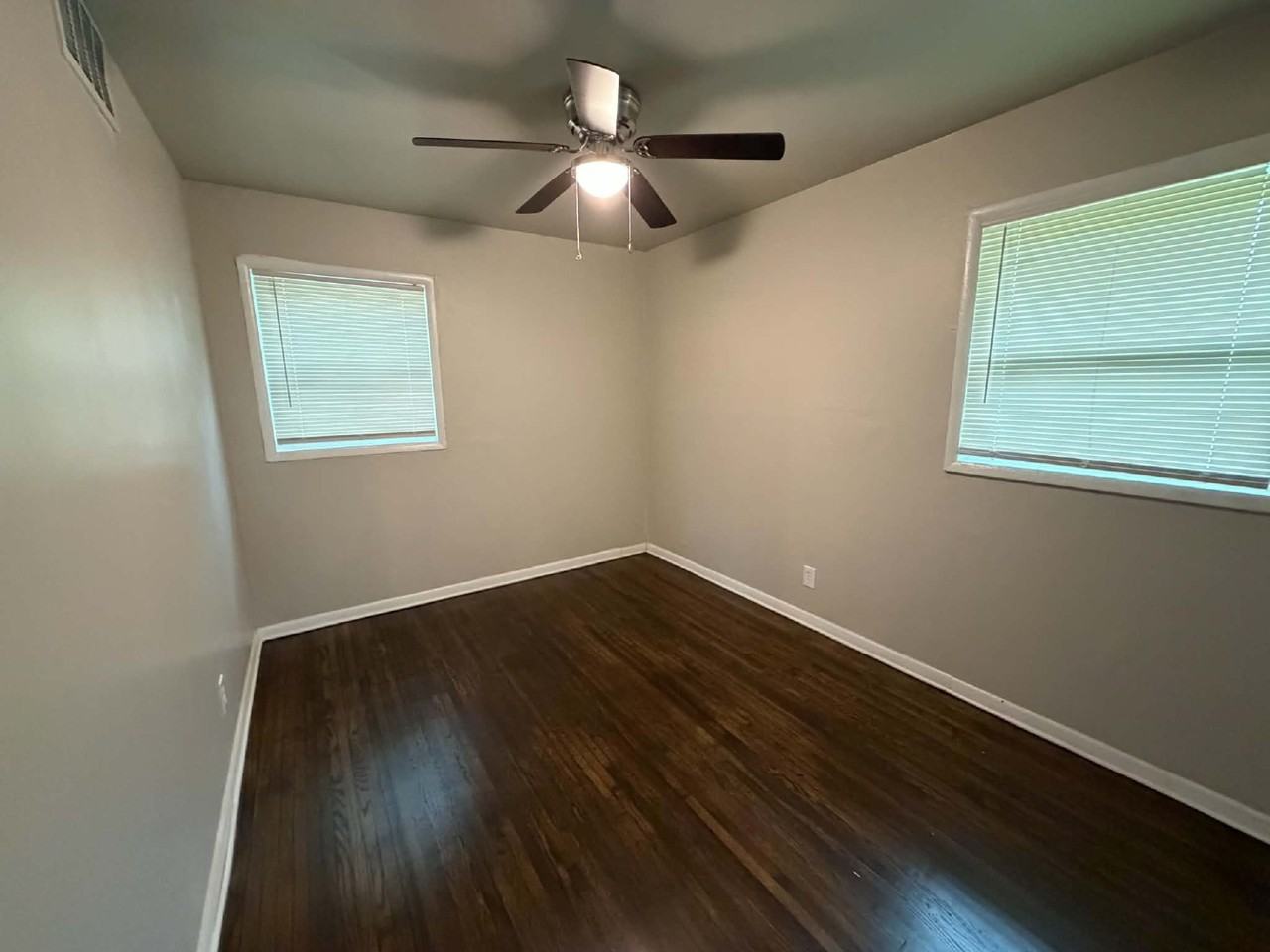 228 N 44th West Ave - Photo 5 of 8