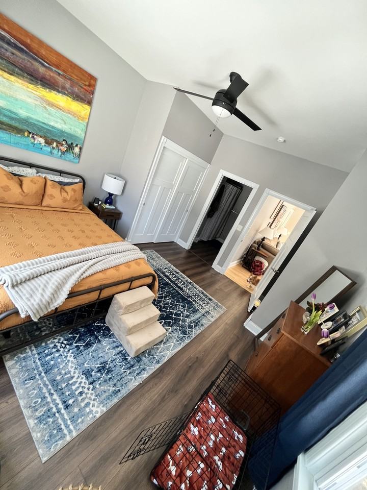 2102 N Cambridge Ave #2102 - Photo 3 of 12