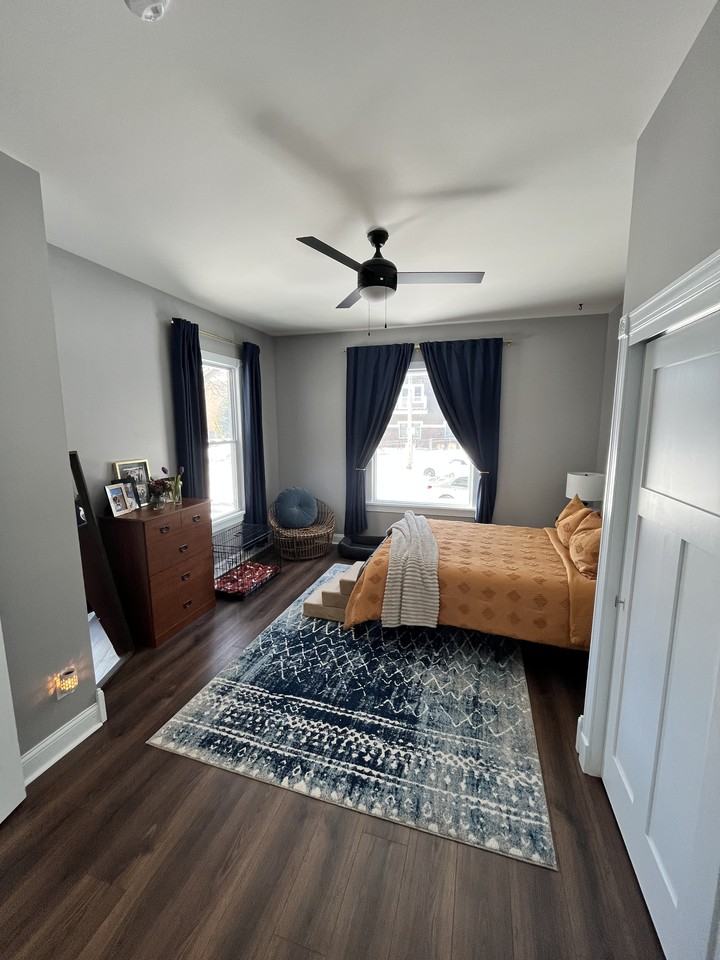 2102 N Cambridge Ave #2102 - Photo 4 of 12