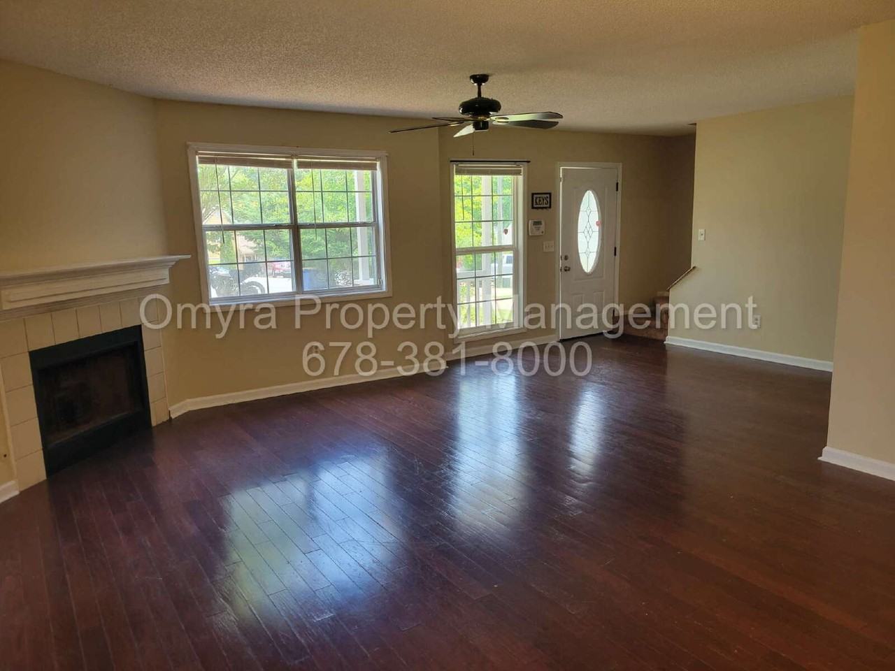 1060 Hillsborough Chase Nw - Photo 2 of 18