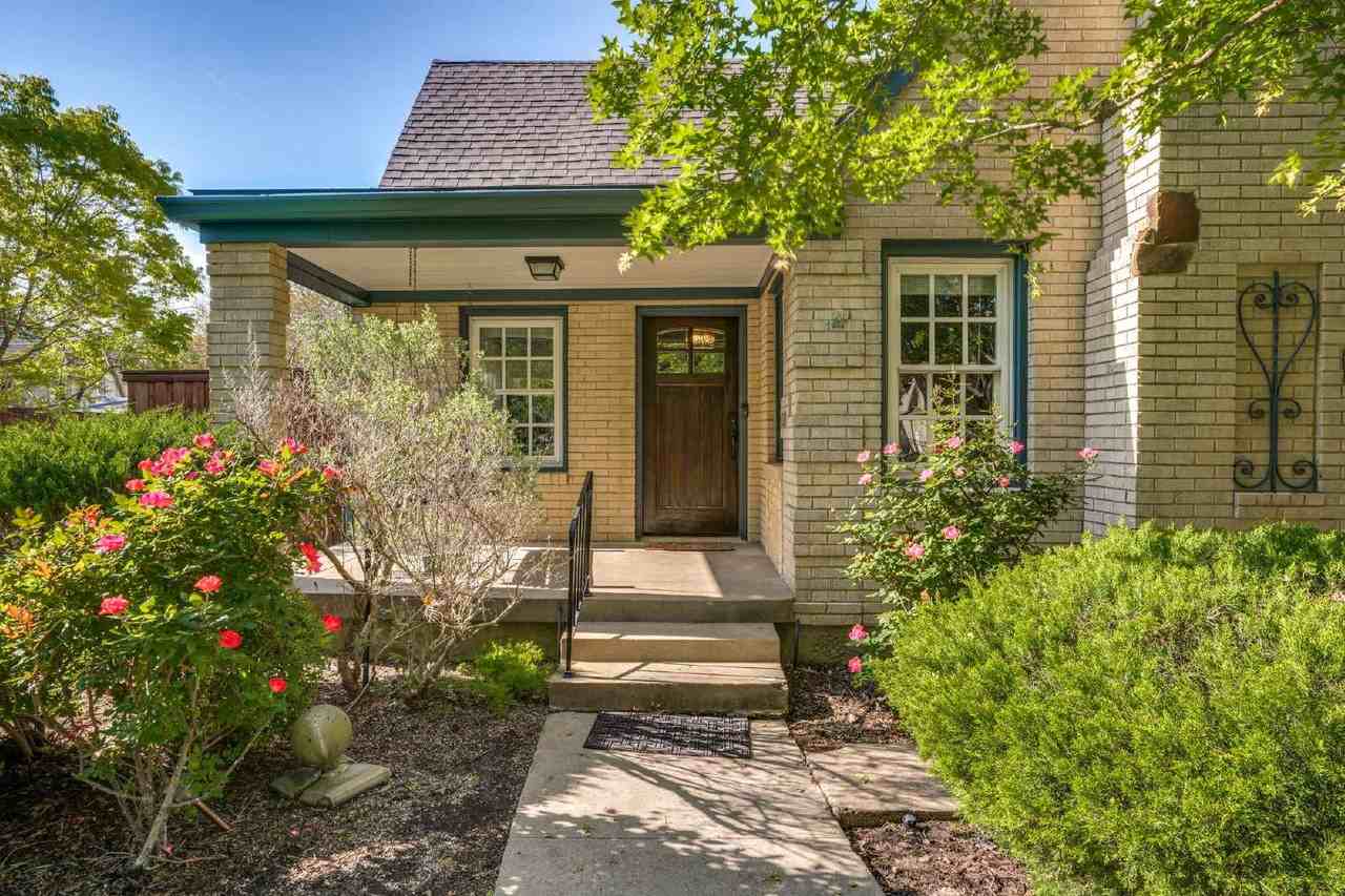 5226 Morningside Ave - Photo 4 of 38