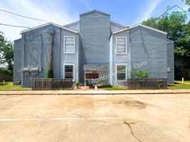 featured image of 219 Fry St #11