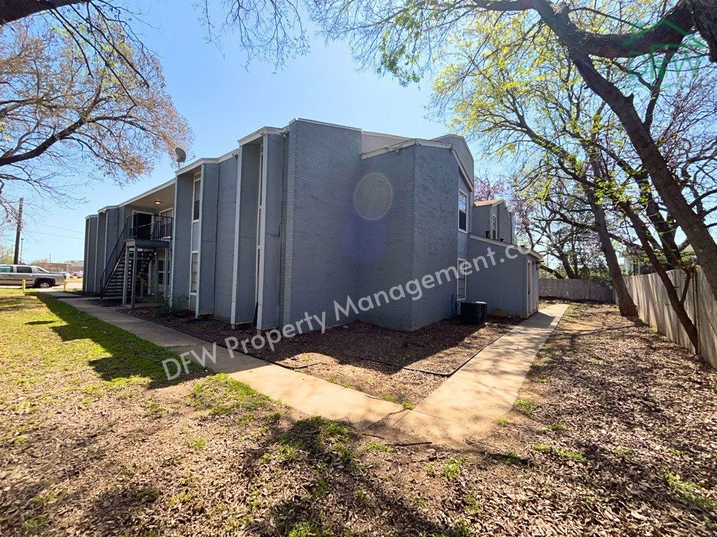 219 Fry St #11 - Photo 2 of 5