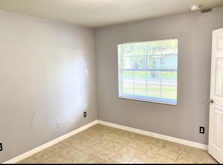 710 Ne 26th St #710 - Photo 5 of 17