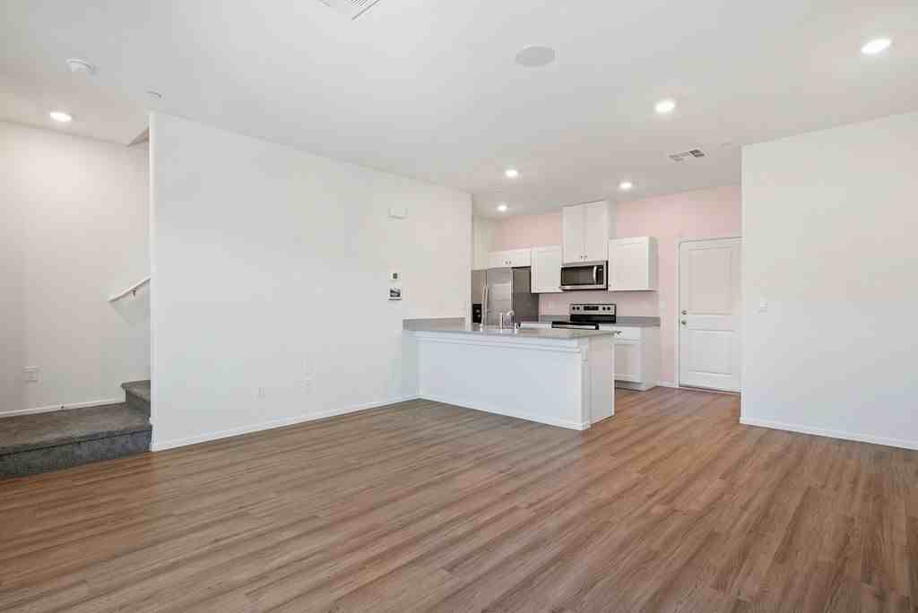 444 Moonlight Cove Dr - Photo 6 of 38