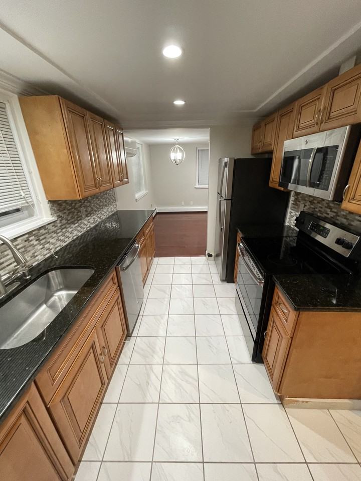 47 Russell St #NA - Photo 5 of 16