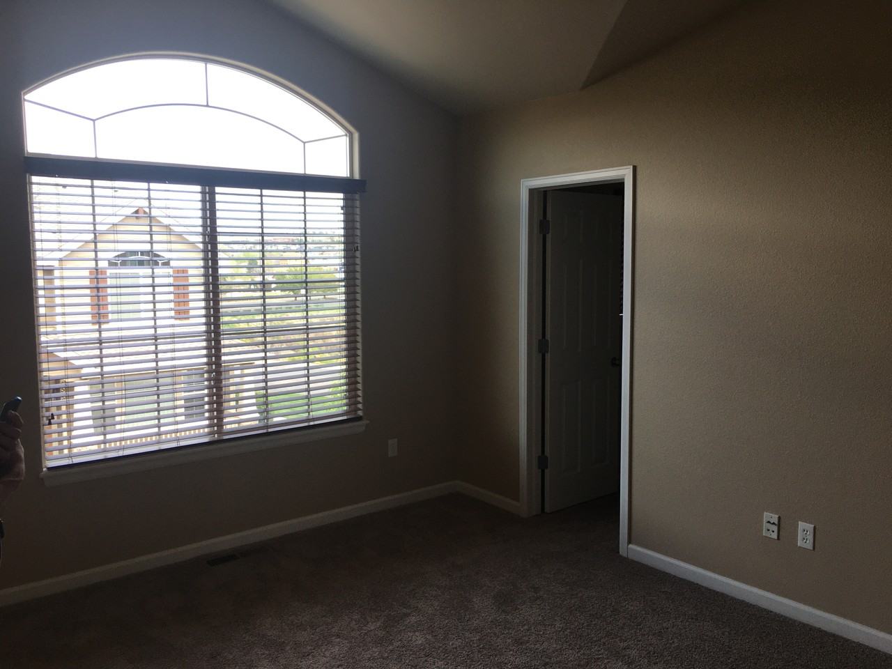 6589 Baytree Grv - Photo 7 of 18