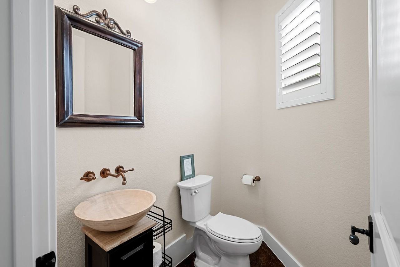 3304 Blue Jay Ln - Photo 7 of 50