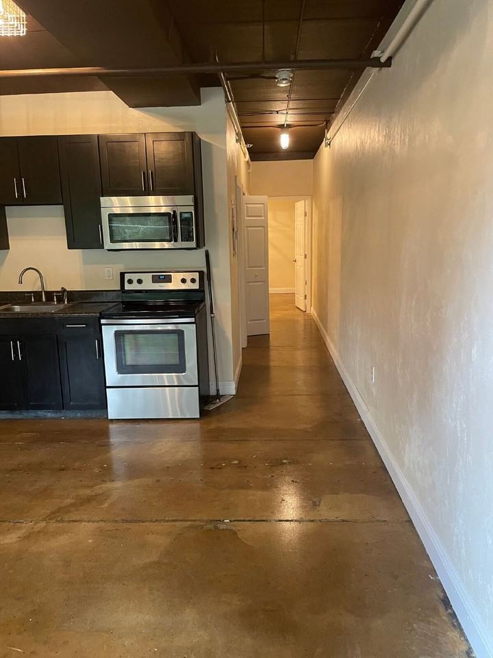 310 Blount St - Photo 5 of 20
