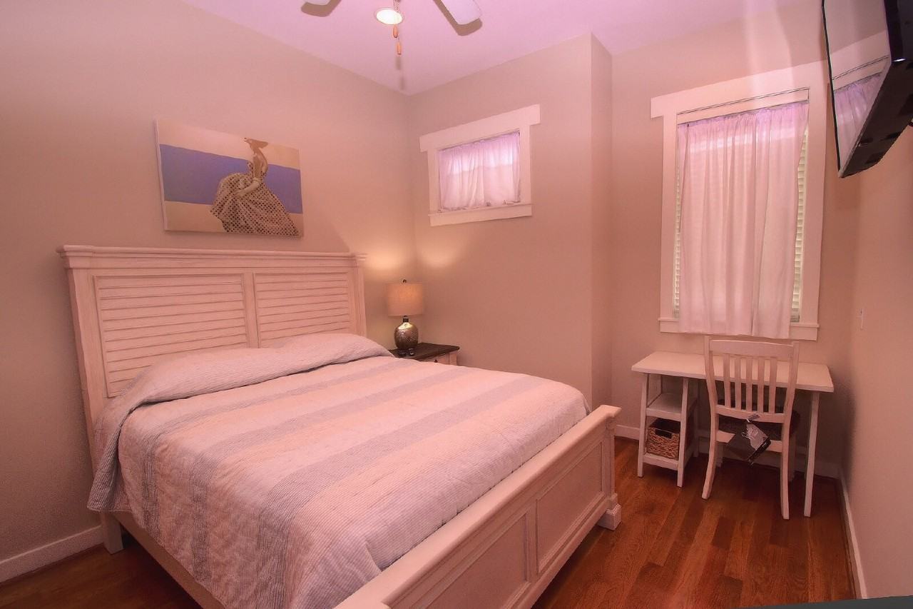 1329 Hancock Ct - Photo 4 of 40
