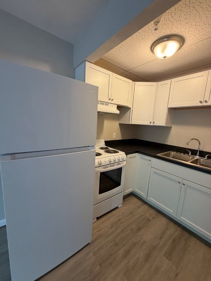 2825 Green Mountain Dr #113 - Photo 4 of 14