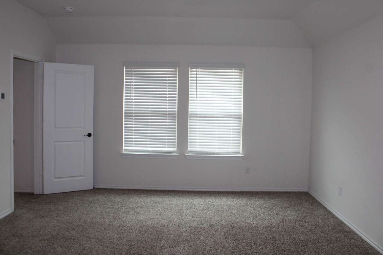 3012 Glazner Dr - Photo 3 of 18