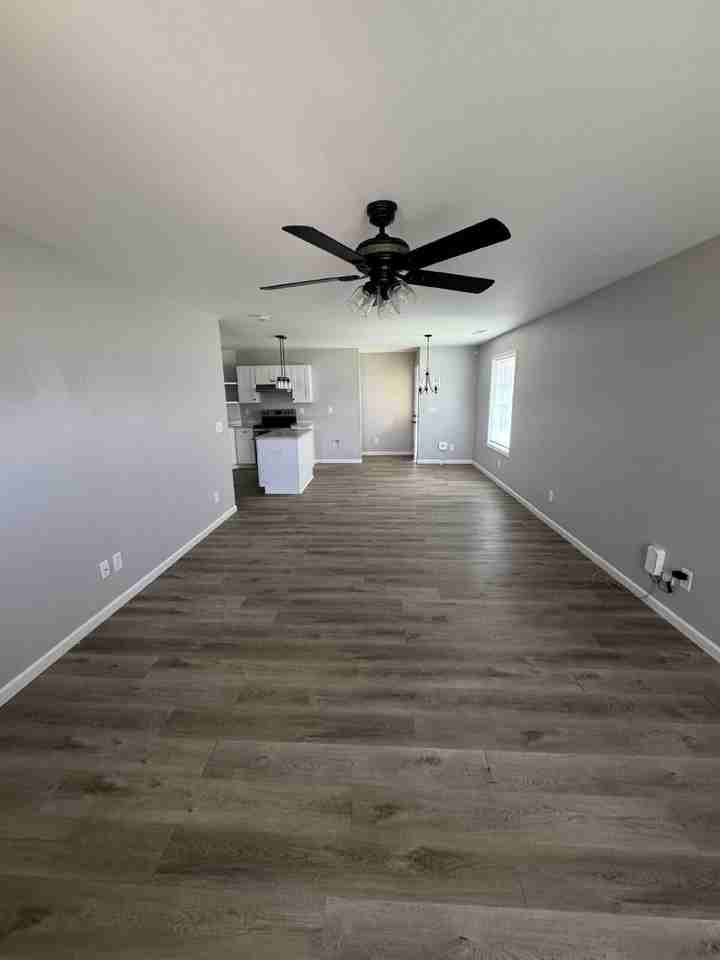 85 Smith Glen Dr - Photo 3 of 15