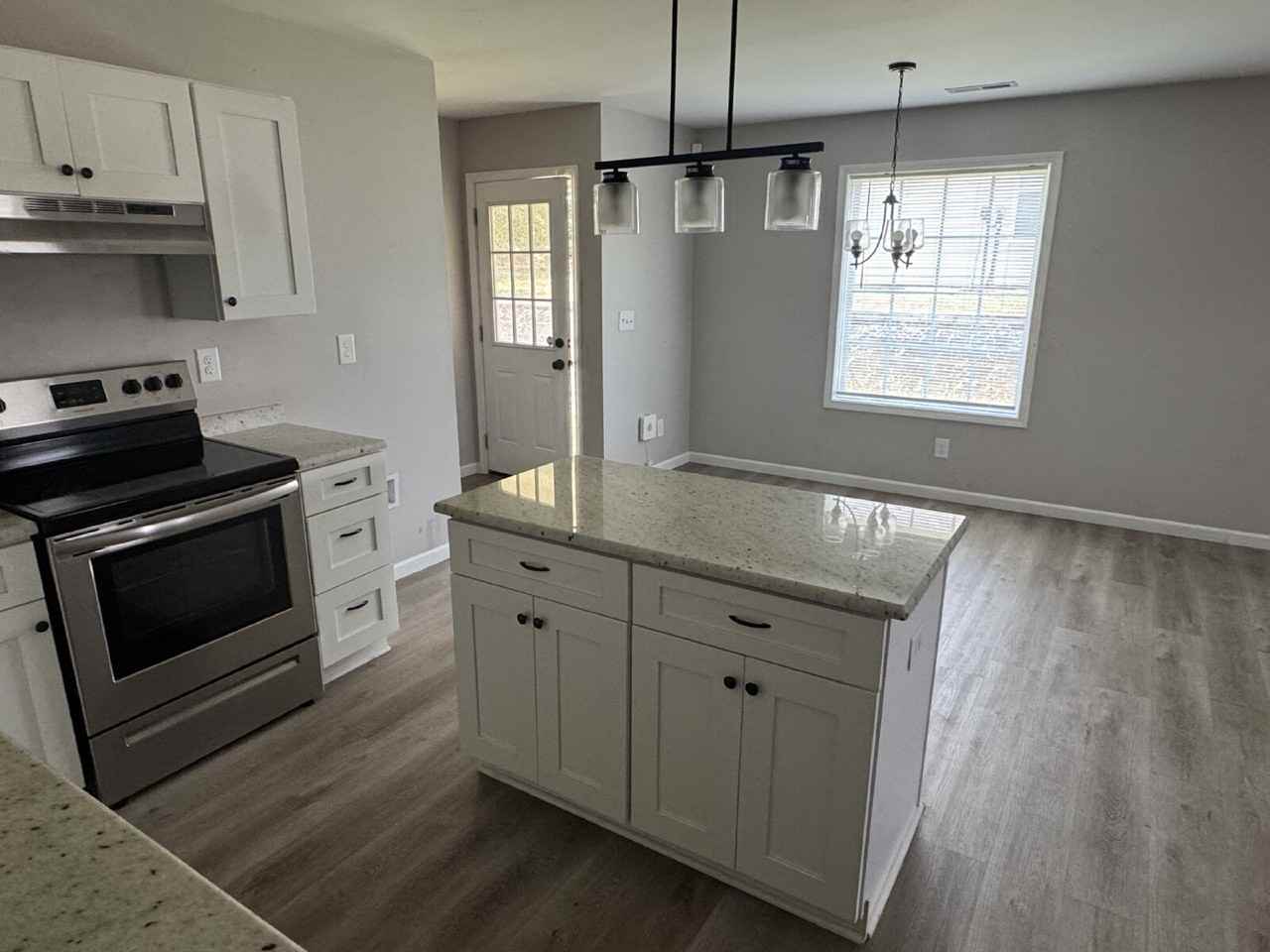 85 Smith Glen Dr - Photo 4 of 15