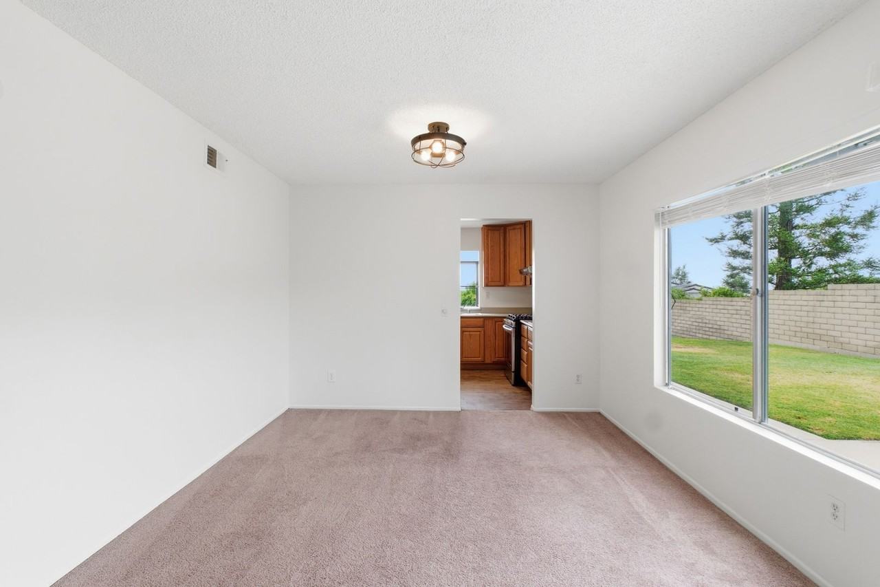 5923 Burgundy Ave - Photo 6 of 28
