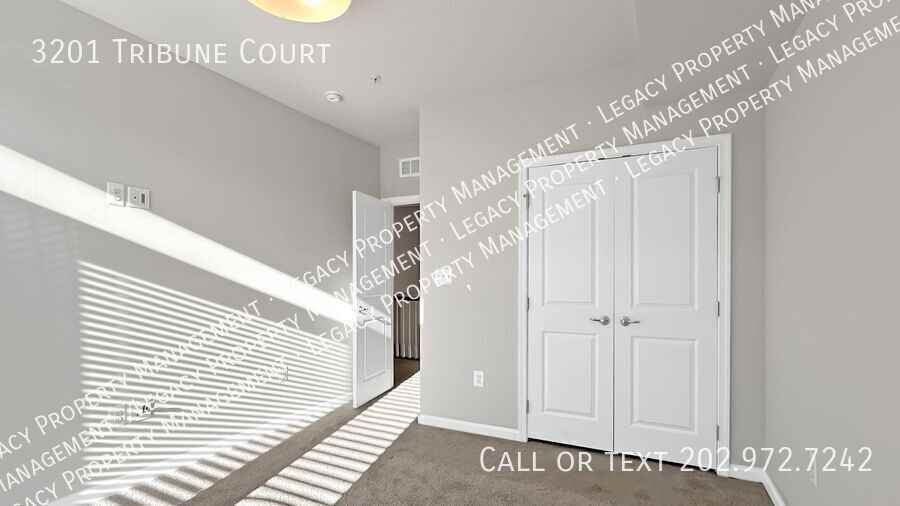 3201 Tribune Ct - Photo 5 of 25