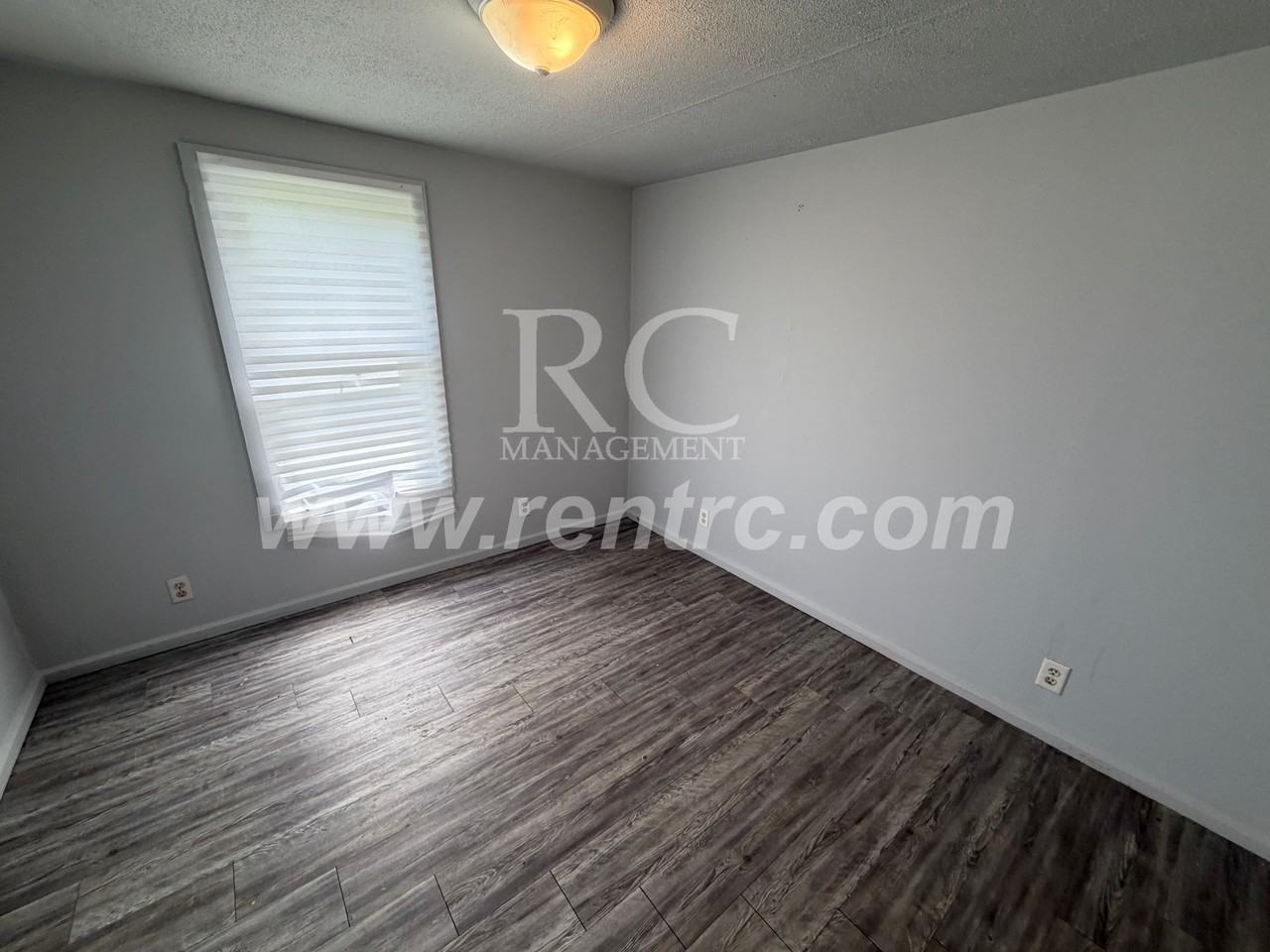 Robinson St - Photo 6 of 10