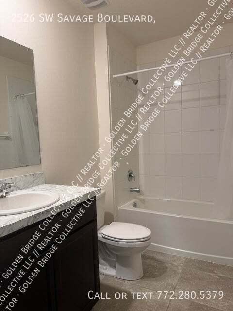2526 Sw Savage Blvd - Photo 4 of 10