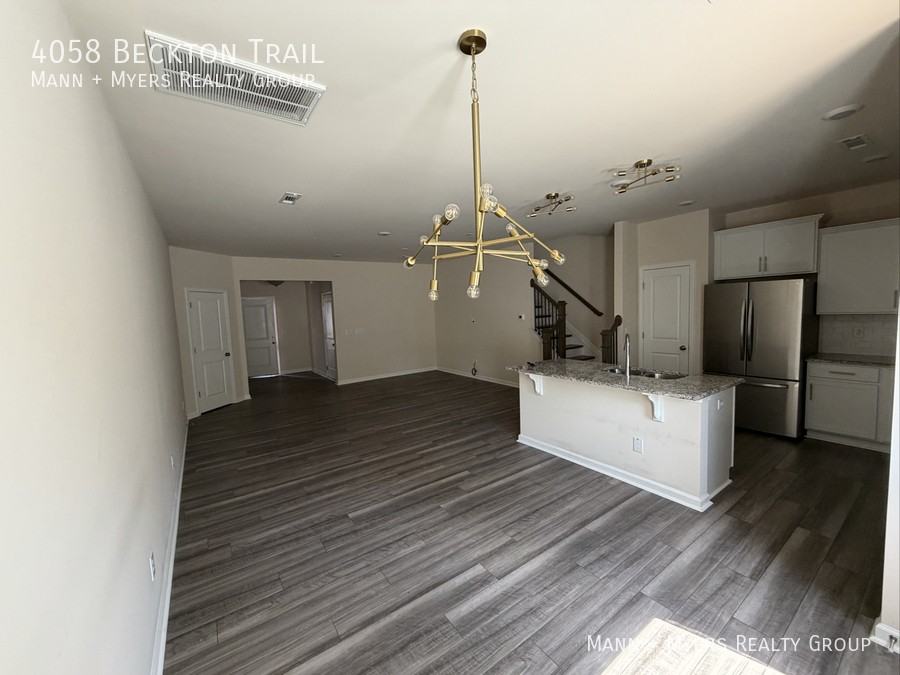 4058 Beckton Trl - Photo 3 of 14