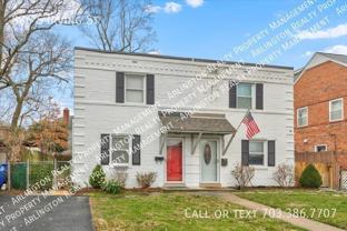 836 S Irving St - Photo 1 of 1