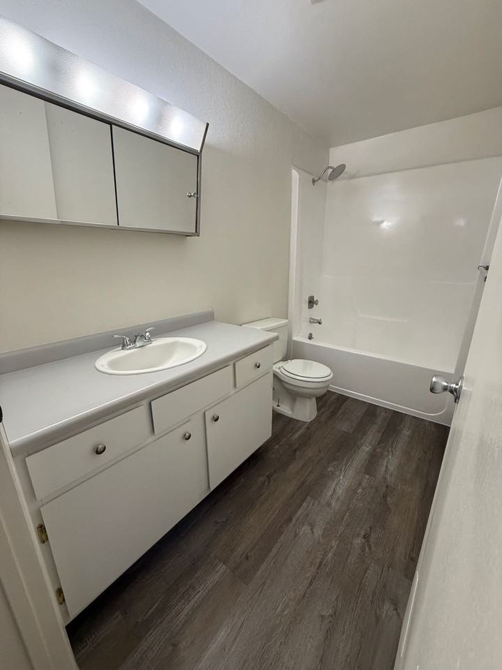 2147 Marigold St - Photo 7 of 25