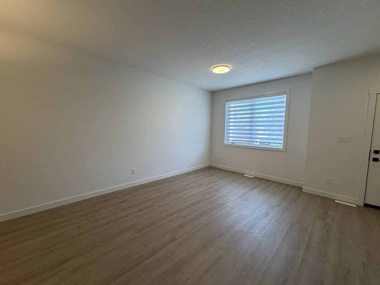 9636 160 St Nw #1 - Photo 6 of 43