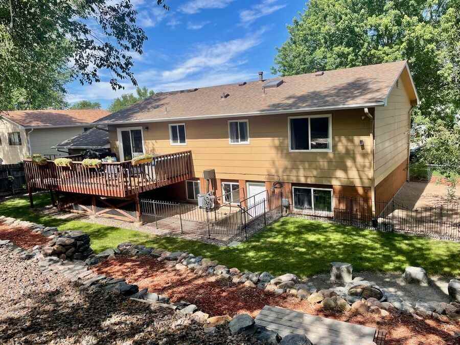 739 Cardinal St - Photo 5 of 33