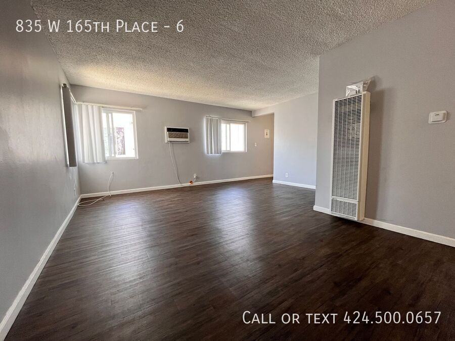 835 W 165th Pl #6 - Photo 4 of 18