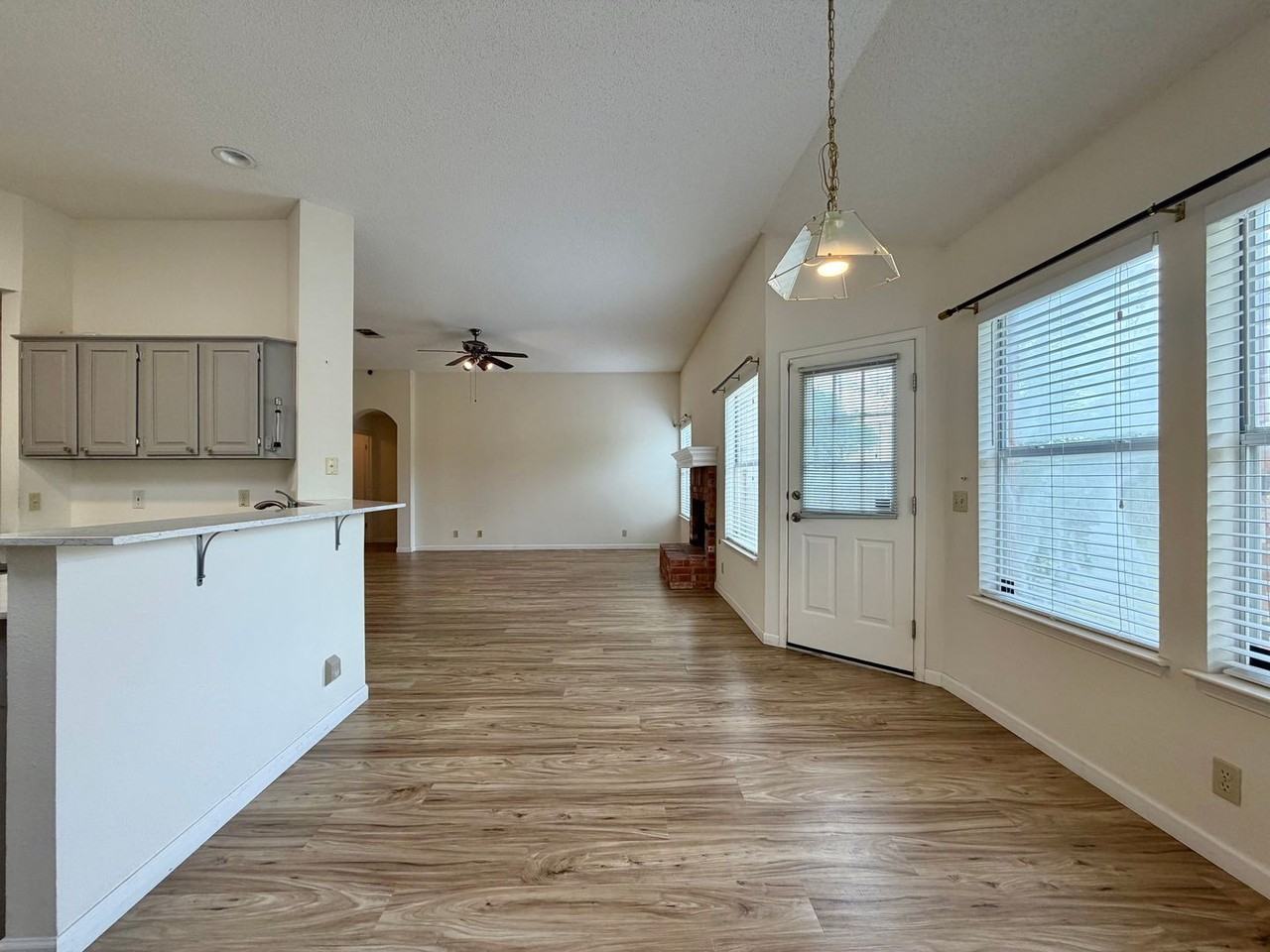 2200 Emmett Pkwy - Photo 7 of 29