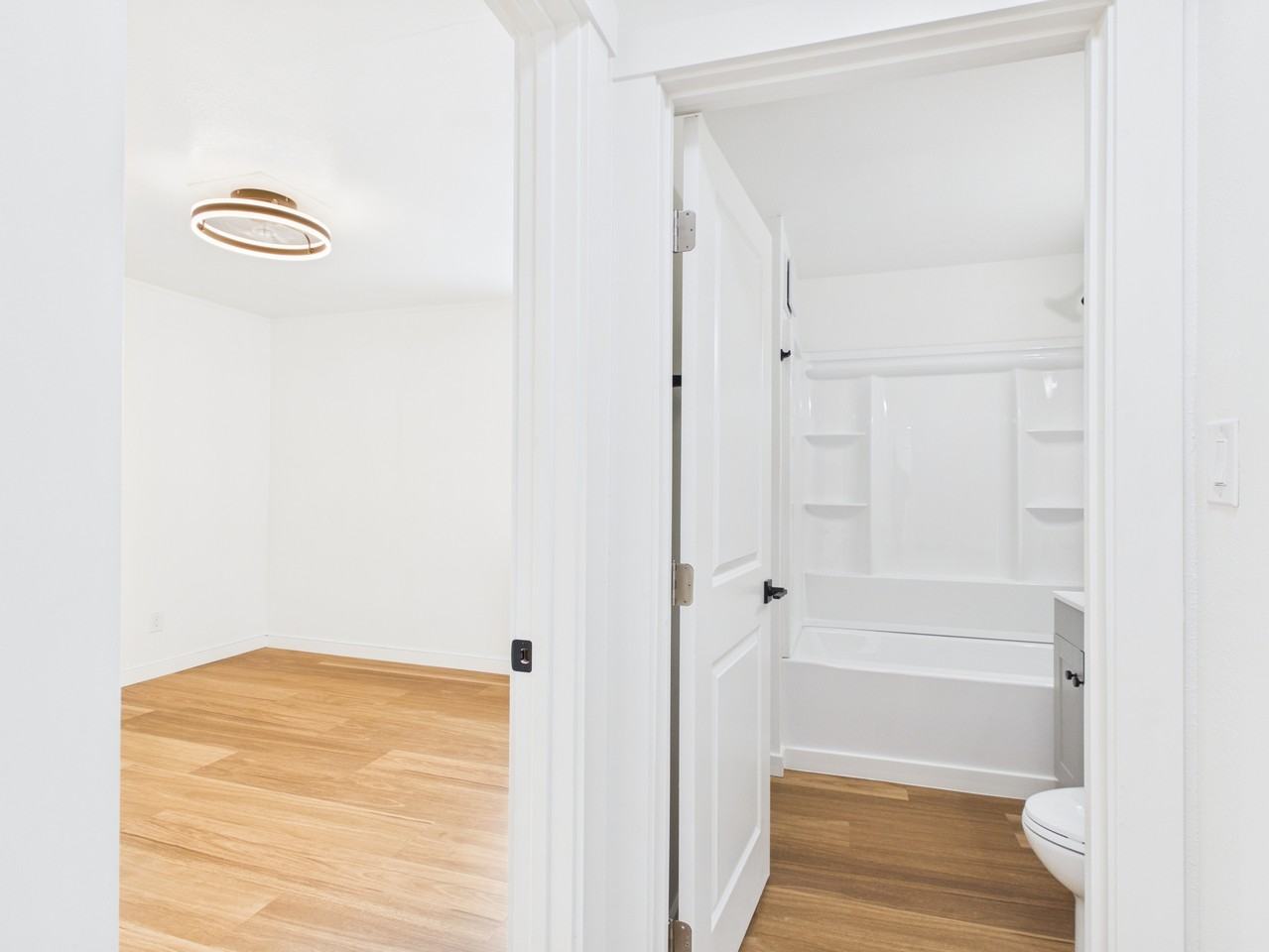 914 Gilmore St #D - Photo 7 of 11