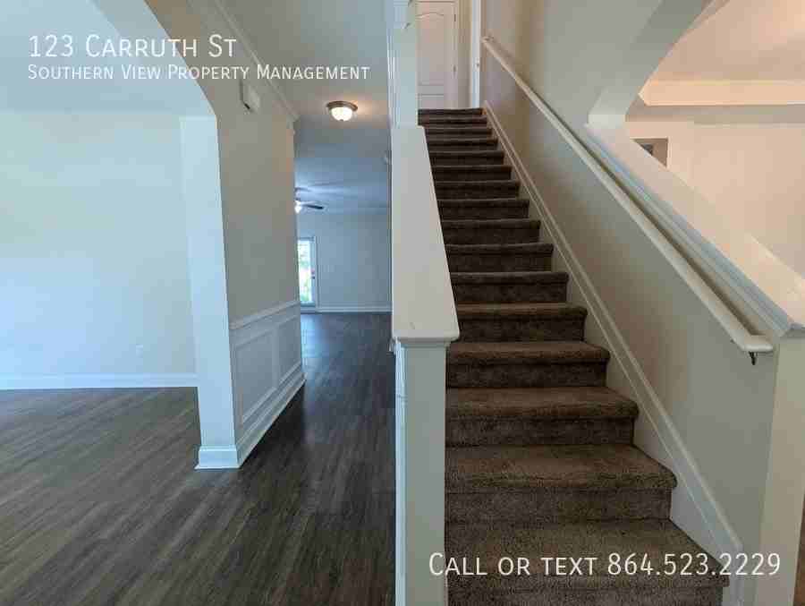 123 Carruth St - Photo 3 of 29