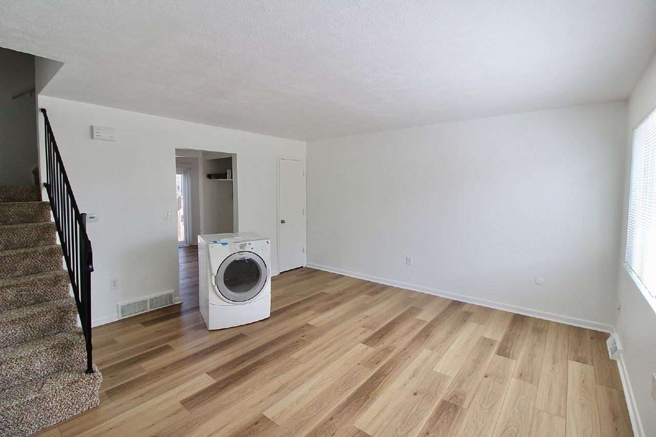 85 S 18th Ave #1 - Photo 3 of 15