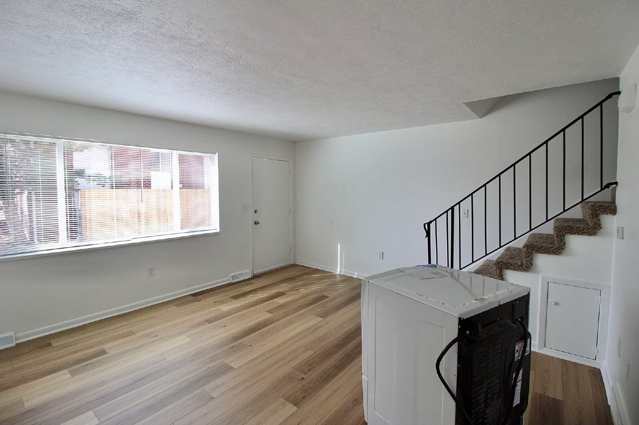 85 S 18th Ave #1 - Photo 4 of 15