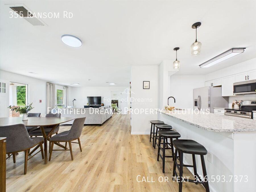 355 Ransom Rd - Photo 5 of 36