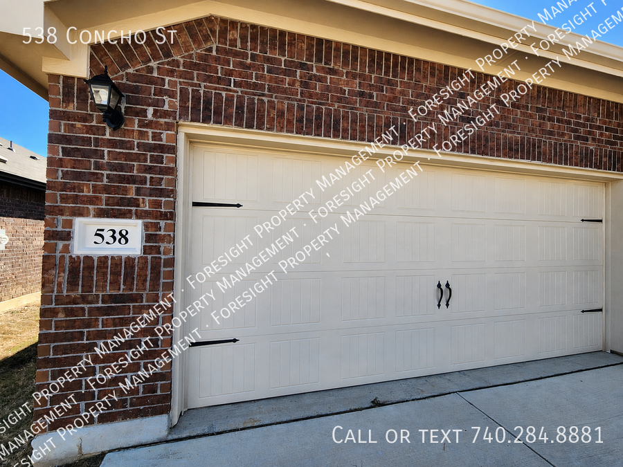 538 Concho St - Photo 2 of 25