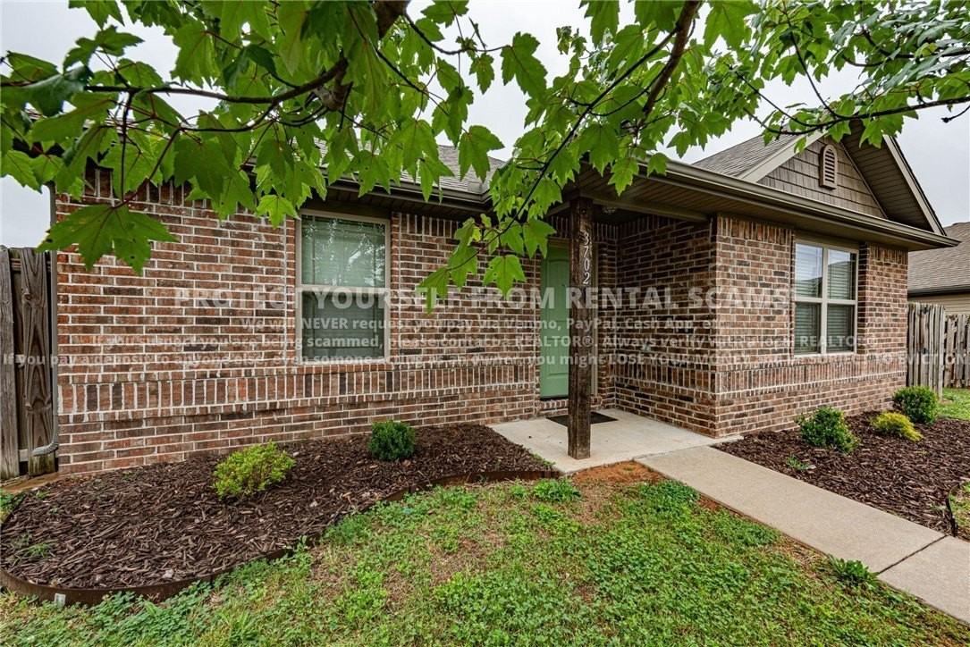 3702 Sw Capstone Ct - Photo 3 of 17